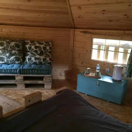 キャンプ場 Dans Les Arbres