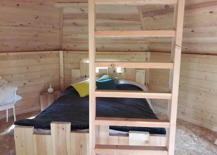 Dans Les Arbres Кемпинг *